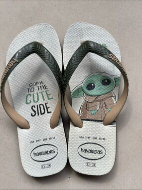 Havaianas Baby Yoda Graphic Flip Flops - Green/Tan